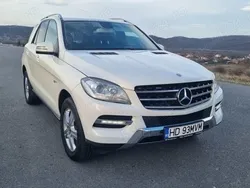 Alb Utilizat 2012 Mercedes ML250 SUV | 14.500 EUR