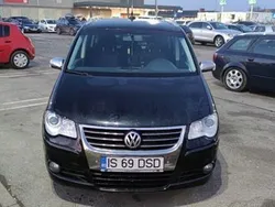 Utilizat 2009 VW Touran R-line Monovolum | 4.199 EUR (Preț OK)