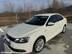 Alb Utilizat 2013 VW Jetta Hybrid Comfortline Berlinǎ | 7.890 EUR
