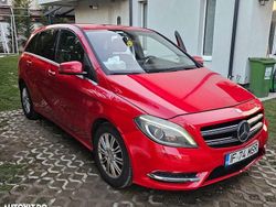 Culoarerosu Utilizat 2014 Mercedes B180 Monovolum | 6.500 EUR (Preț bun)