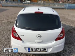 Alb Utilizat 2010 Opel Corsa Hatchback | 4.800 EUR (Scump)