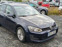 Culoarealbastru Utilizat 2015 VW Golf VII Highline Hatchback | 8.750 EUR (Preț bun)