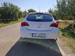 Utilizat 2010 Opel Astra Hatchback | 4.250 EUR (Puțin scump)