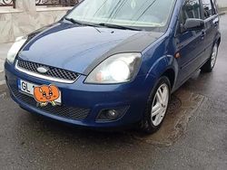 Utilizat 2008 Ford Fiesta Berlinǎ | 1.350 EUR