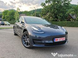 Gri Utilizat 2020 Tesla Model 3 Standard Range Plus Berlinǎ | 21.150 EUR (Preț bun)