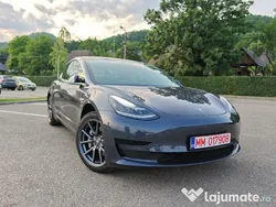 Gri Utilizat 2020 Tesla Model 3 Standard Range Plus Berlinǎ | 21.250 EUR