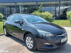 Negru Utilizat 2015 Opel Astra Excellence Hatchback | 5.390 EUR (Preț bun)