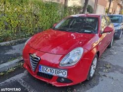 Culoarerosu Utilizat 2011 Alfa Romeo Giulietta Hatchback | 2.700 EUR (Super Preț)