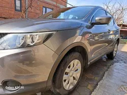 Argintiu Utilizat 2015 Nissan Qashqai SUV | 8.200 EUR (Super Preț)