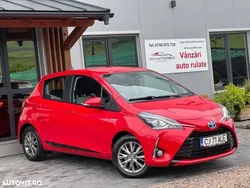 Rosu Utilizat 2017 Toyota Yaris Hybrid Terra Hatchback | 11.999 EUR