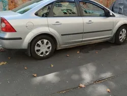 Gri Utilizat 2006 Ford Focus Berlinǎ | 1.999 EUR