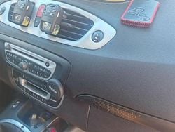 Culoarenegru Utilizat 2011 Renault Grand Scénic III Dynamique Monovolum | 4.500 EUR (Preț OK)