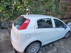 Utilizat 2012 Fiat Grande Punto Hatchback | 950 EUR