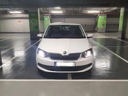 Culoarealb Utilizat 2015 Skoda Fabia Ambition | 4.900 EUR (Preț bun)