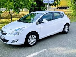 Utilizat 2012 Opel Astra Hatchback | 3.500 EUR (Preț OK)