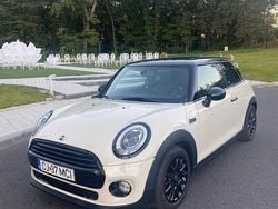 Culoarealb Utilizat 2014 Mini Cooper Essential Hatchback | 7.950 EUR (Super Preț)