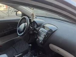 Gri Utilizat 2008 Kia Ceed 2 Hatchback | 2.400 EUR (Preț OK)