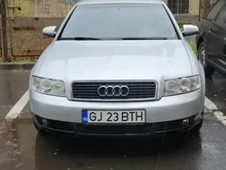 Utilizat 2003 Audi A4 Berlinǎ | 2.850 EUR