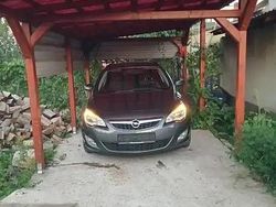 Utilizat 2012 Opel Astra Berlinǎ | 2.950 EUR (Preț bun)