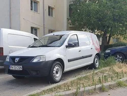 Alb Utilizat 2011 Dacia Logan Berlinǎ | 2.950 EUR (Preț bun)