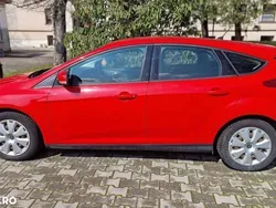 Rosu Utilizat 2014 Ford Focus Hatchback | 5.500 EUR (Super Preț)