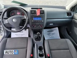 Argintiu Utilizat 2006 VW Golf V Hatchback | 2.999 EUR (Puțin scump)