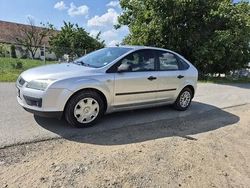 Utilizat 2006 Ford Focus Hatchback | 950 EUR (Preț bun)