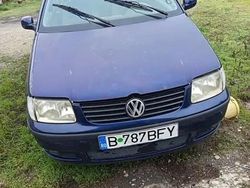 Utilizat 2001 VW Polo Berlinǎ | 2.500 EUR