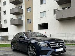 Culoarealbastru Utilizat 2019 Mercedes E220 AMG line Berlinǎ | 29.500 EUR (Preț OK)