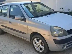 Utilizat 2005 Renault Clio II Berlinǎ | 650 EUR (Super Preț)