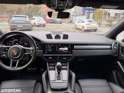 Culoarenegru Utilizat 2023 Porsche Cayenne SUV | 83.300 EUR (Scump)