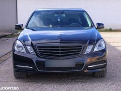 Culoarenegru Utilizat 2012 Mercedes E220 Berlinǎ | 9.950 EUR (Preț bun)
