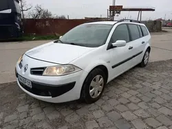 Alb Utilizat 2009 Renault Mégane GrandTour Break | 2.250 EUR (Preț bun)