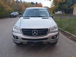 Utilizat 2007 Mercedes 320 SUV | 5.300 EUR