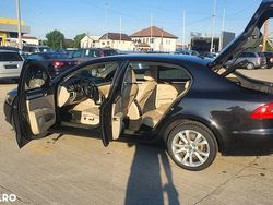 Culoarenegru Utilizat 2011 Skoda Superb Elegance Berlinǎ | 5.950 EUR (Preț OK)