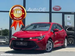 Rosu Utilizat 2020 Toyota Corolla Berlinǎ | 15.990 EUR (Preț bun)