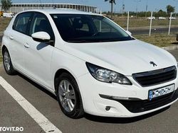 Culoarealb Utilizat 2014 Peugeot 308 Active Hatchback | 5.200 EUR (Preț OK)