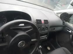 Utilizat 2005 VW Touran Classicline Monovolum | 2.599 EUR