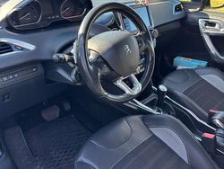 Culoarealb Utilizat 2014 Peugeot 2008 SUV | 6.800 EUR (Puțin scump)