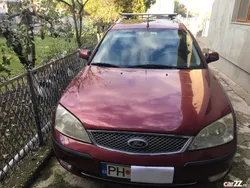 Roșu Utilizat 2004 Ford Mondeo Berlinǎ | 2.200 EUR