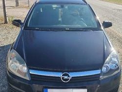 Negru Utilizat 2006 Opel Astra Break | 800 EUR (Super Preț)