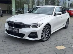 Alb Utilizat 2021 BMW 320 Sport Line Berlinǎ | 34.950 EUR (Scump)