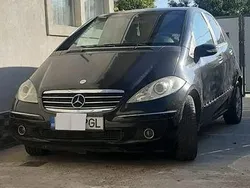 Culoarenegru Utilizat 2005 Mercedes A180 Hatchback | 1.200 EUR (Super Preț)