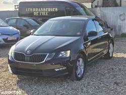 Negru Utilizat 2019 Skoda Octavia Ambition Berlinǎ | 11.900 EUR (Super Preț)