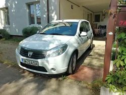 Alb Utilizat 2008 Dacia Sandero Lauréate Hatchback | 3.500 EUR (Puțin scump)