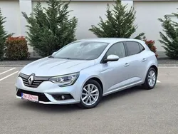 Alte culori Utilizat 2017 Renault Mégane IV Hatchback | 11.543 EUR (Puțin scump)