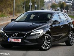 Culoarenegru Utilizat 2017 Volvo V40 Summum Break | 8.949 EUR (Preț OK)