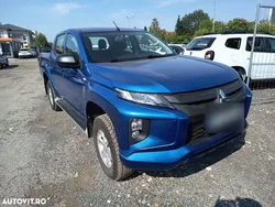 Culoarealbastru Utilizat 2020 Mitsubishi L200 Instyle Pickup | 19.000 EUR (Super Preț)