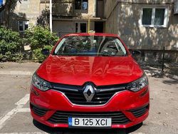Culoarerosu Utilizat 2019 Renault Mégane IV Hatchback | 12.800 EUR (Preț bun)