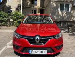 Culoarerosu Utilizat 2019 Renault Mégane IV Hatchback | 13.900 EUR (Preț OK)